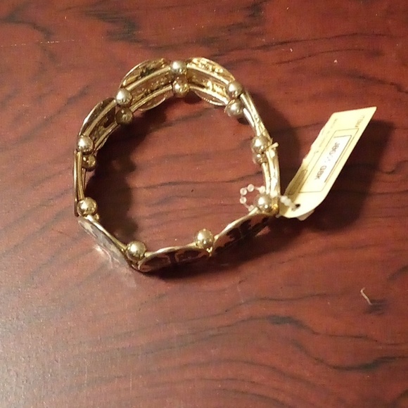 💝2/$20💝 NWT - VINTAGE METAL STRETCH BRACELET ~ SILVER/BLACK CROSSES & BEADS - Picture 3 of 3